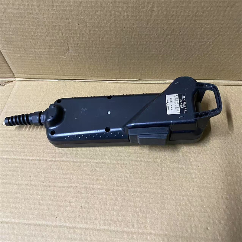 MP7MJ3P4 Used Teach Pendant
