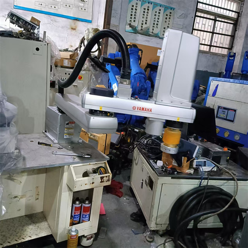 YK1000XG RCX240 Used Yamaha Robot