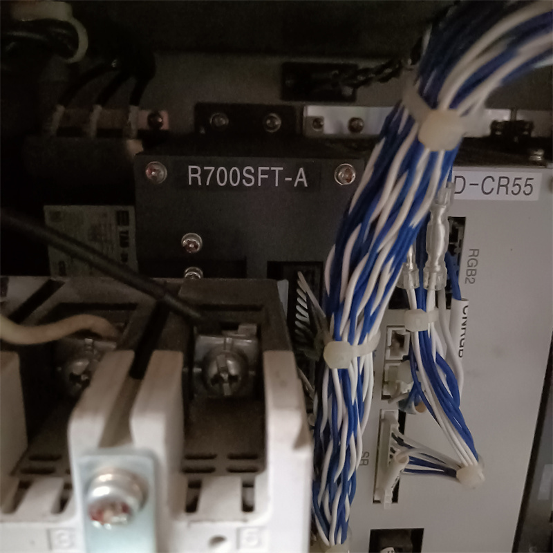 JZRCR-NTU01C-3 中古のロボット部品