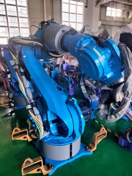 ES200N Used Yaskawa Robot