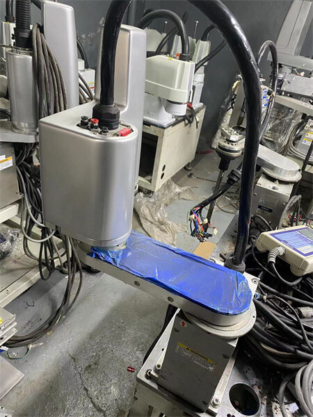 YK400XH Used Yamaha Robot