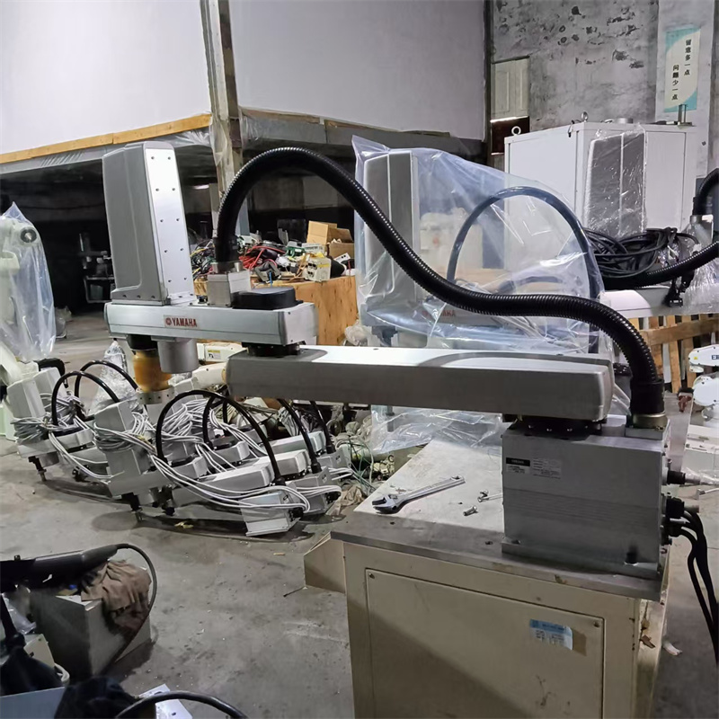 YK1000XG RCX240 Used Yamaha Robot
